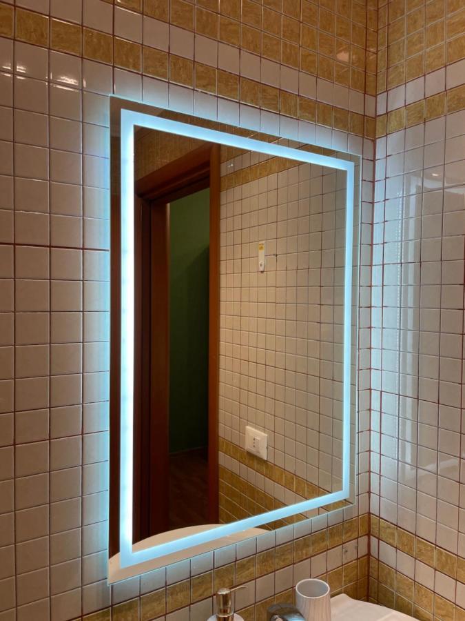 Middle Center Gallery 1 Skanderbeg Square Apartament