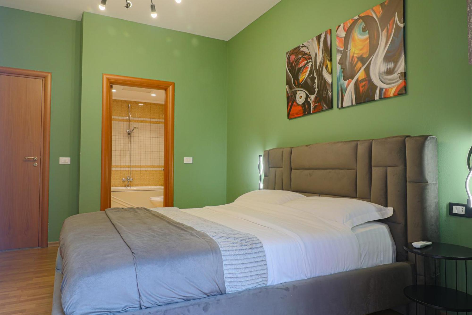 Middle Center Gallery 1 Skanderbeg Square Apartament Tirana